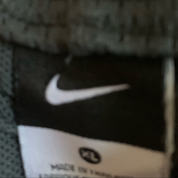 Boys XL grey Nike shorts - Picture 4 of 4